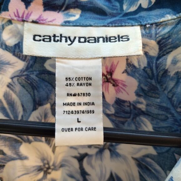 Cathy Daniels floral shirt - Picture 2 of 5